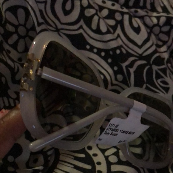 Tory Burch Sunglasses - Picture 4 of 5